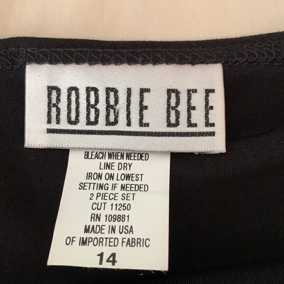 Robbie Bee Black Two-Piece Set - Picture 8 of 10